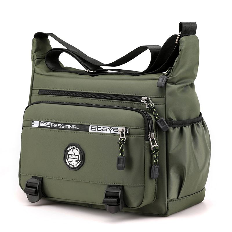 Mochila de Ombro Masculina À Prova d'Água - AquaShield Mochila de Ombro Masculina À Prova d'Água - AquaShield Importe Go Verde 